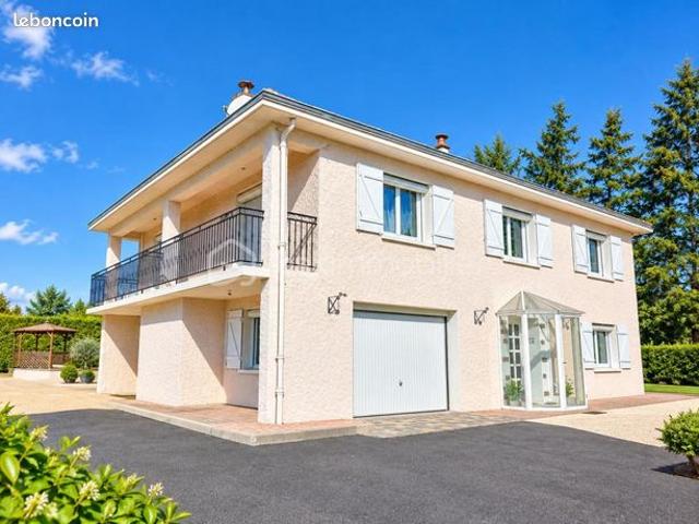 Maison 8 pièces 165 m²