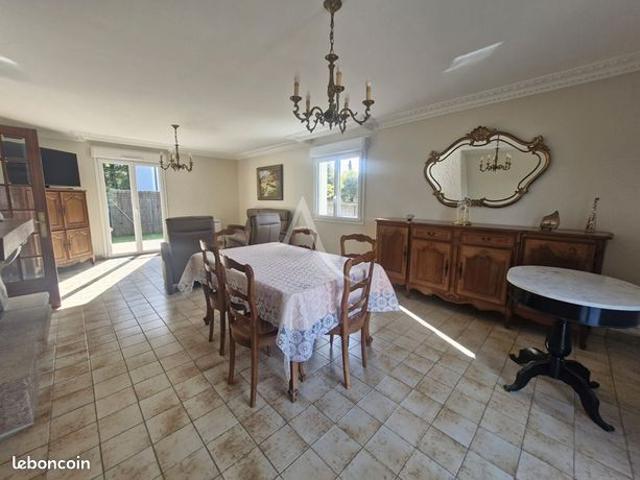 Maison 8 pièces 165 m²