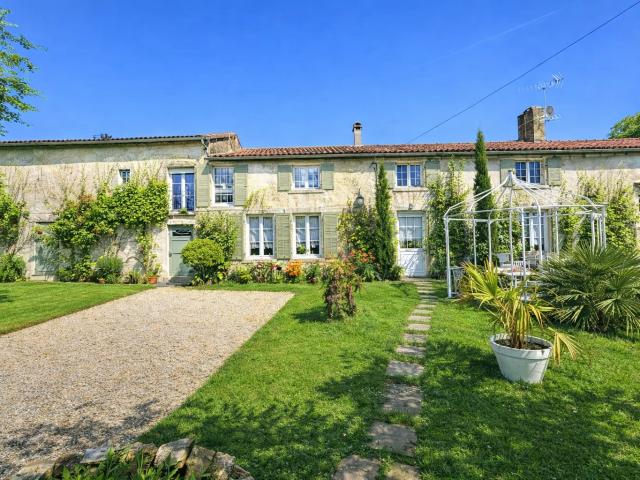 Maison 8 pièces 165 m²