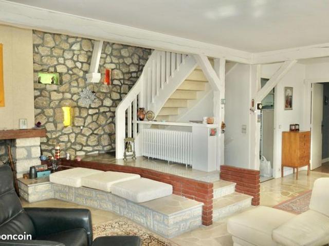 Maison 8 pièces 165 m²