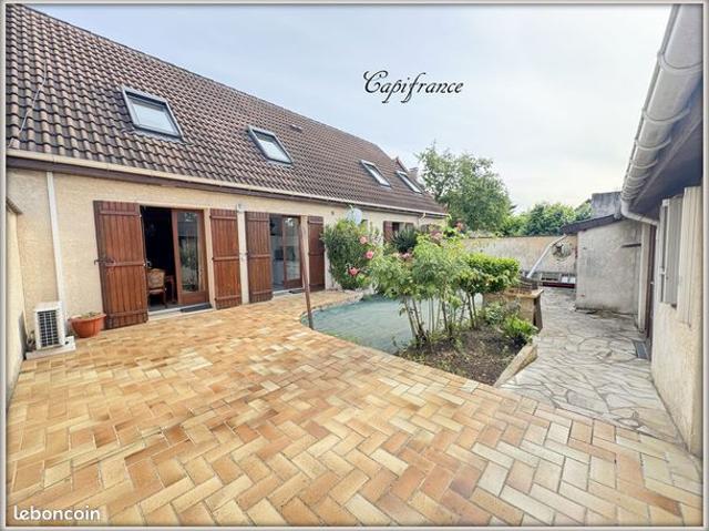 Maison 8 pièces 165 m²