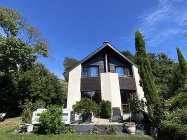 Maison 8 pièces 165 m²