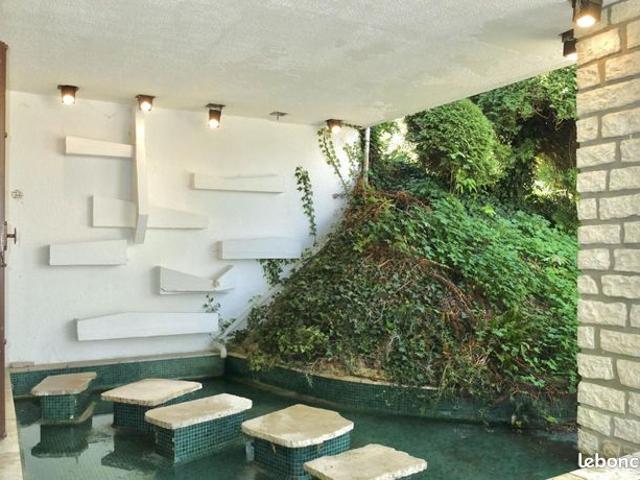 Maison 8 pièces 165 m²