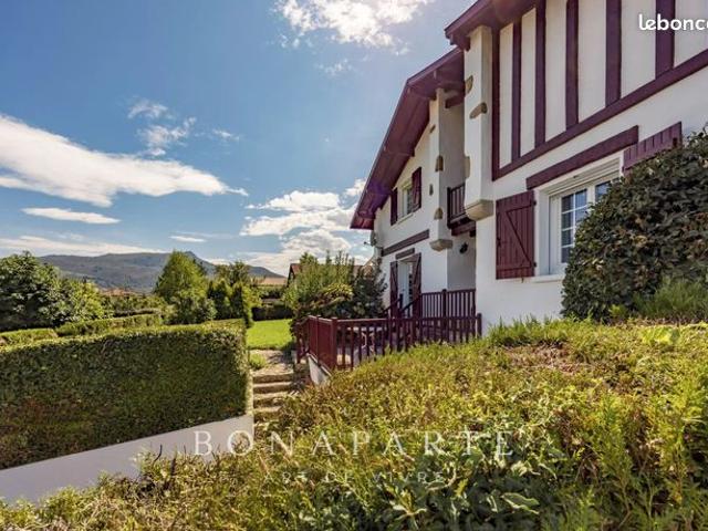 Maison 8 pièces 166 m²