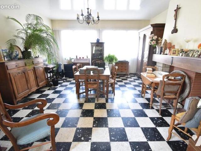 Maison 8 pièces 166 m²