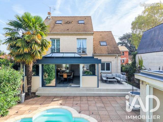 Maison 8 pièces 166 m²