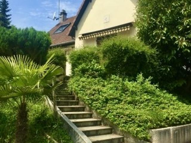 Maison 8 pièces 166 m²