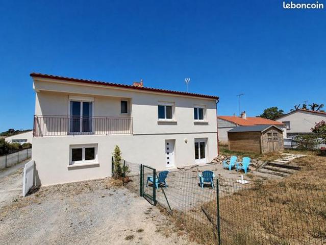 Maison 8 pièces 166 m²