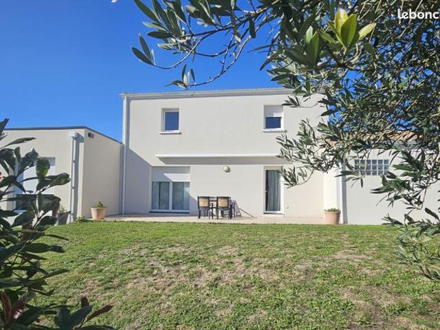 Maison 8 pièces 166 m²