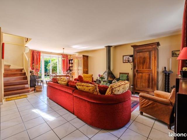 Maison 8 pièces 166 m²