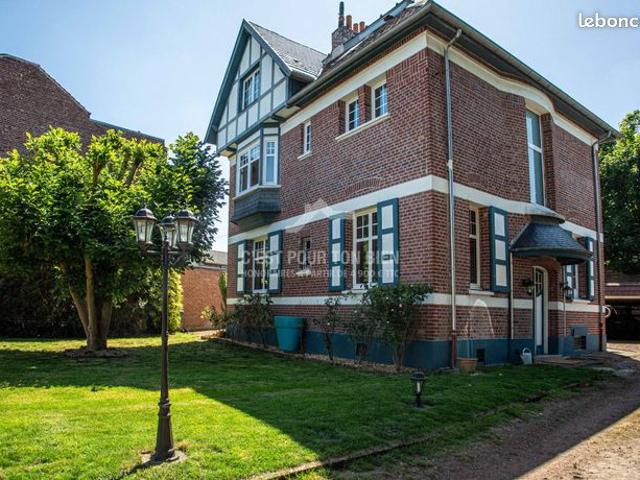 Maison 8 pièces 166 m²