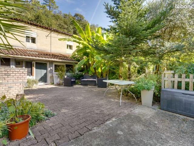 Maison 8 pièces 167 m²