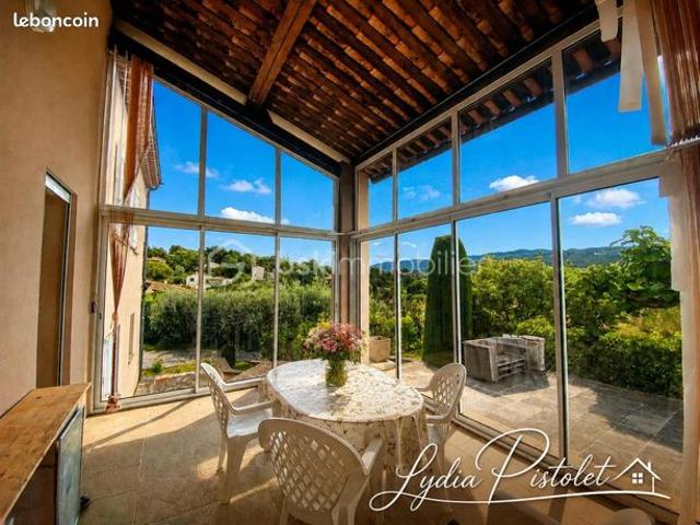 Maison 8 pièces 167 m²
