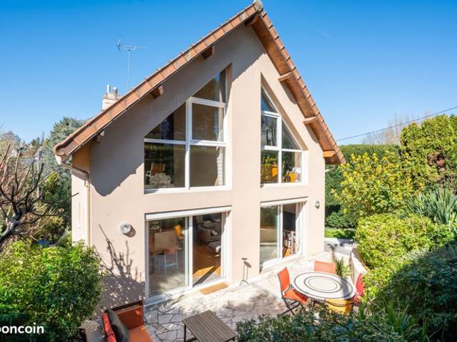 Maison 8 pièces 168 m²