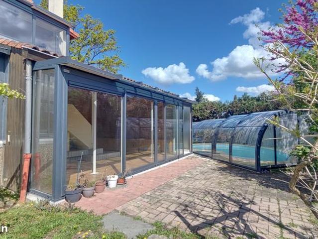 Maison 8 pièces 168 m²