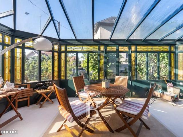 Maison 8 pièces 169 m²