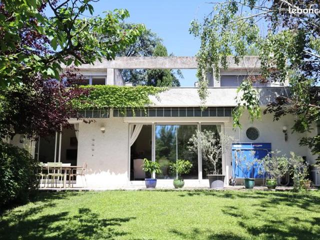 Maison 8 pièces 169 m²