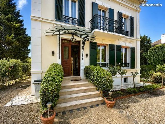 Maison 8 pièces 169 m²