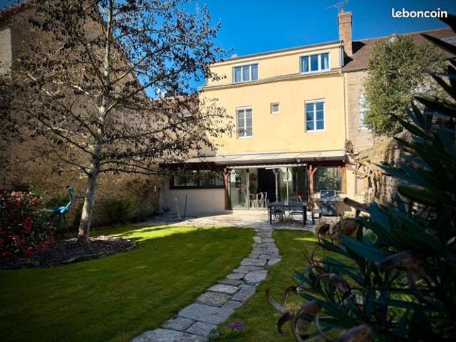 Maison 8 pièces 169 m²