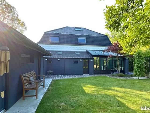 Maison 8 pièces 160 m²