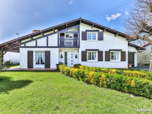 Maison 8 pièces 160 m²