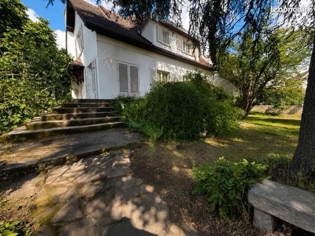 Maison 8 pièces 160 m²
