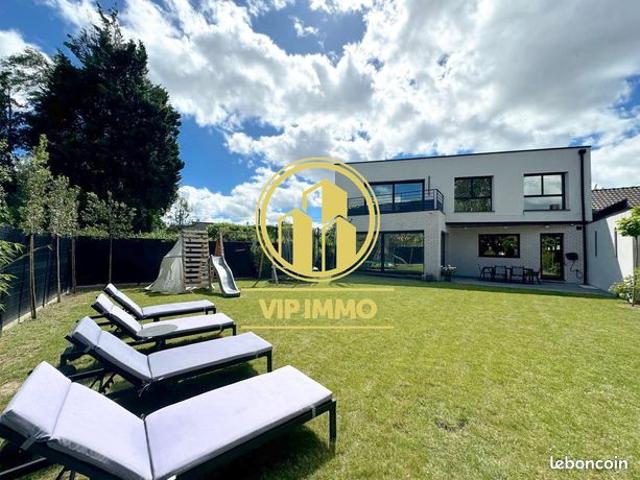 Maison 8 pièces 160 m²