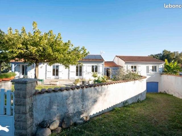 Maison 8 pièces 160 m²