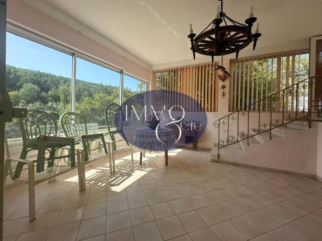 Maison 8 pièces 160 m²
