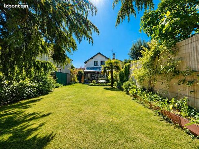 Maison 8 pièces 160 m²