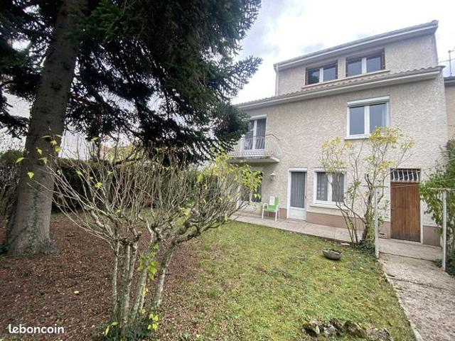 Maison 8 pièces 160 m²