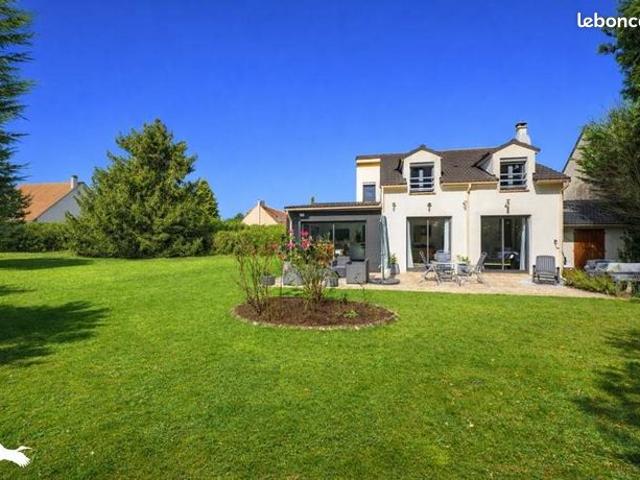 Maison 8 pièces 160 m²