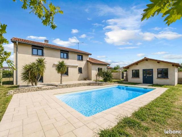 Maison 8 pièces 160 m²