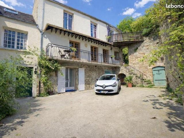 Maison 8 pièces 160 m²