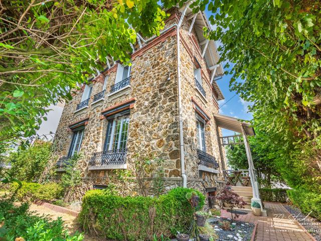 Maison 8 pièces 160 m²