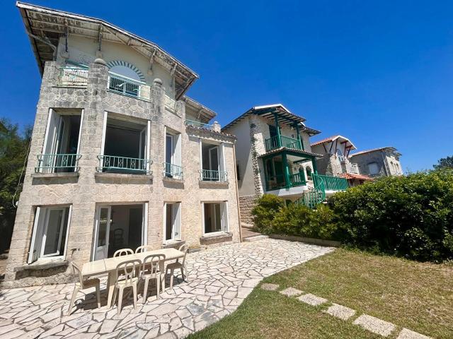 Maison 8 pièces 160 m²