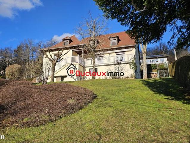 Maison 8 pièces 160 m²