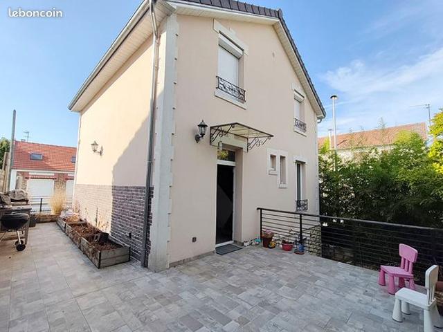 Maison 8 pièces 160 m²