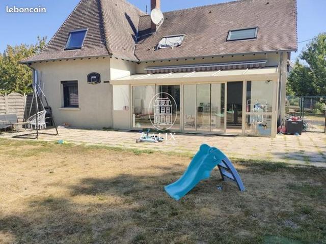 Maison 8 pièces 160 m²