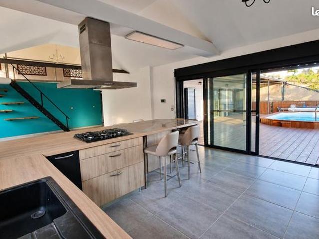 Maison 8 pièces 161 m²