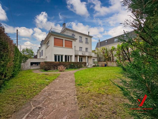 Maison 8 pièces 161 m²