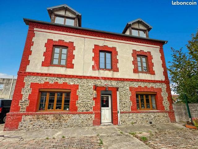 Maison 8 pièces 161 m²
