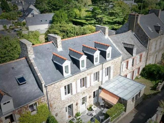 Maison 8 pièces 161 m²