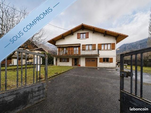 Maison 8 pièces 161 m²