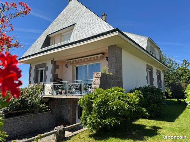 Maison 8 pièces 161 m²