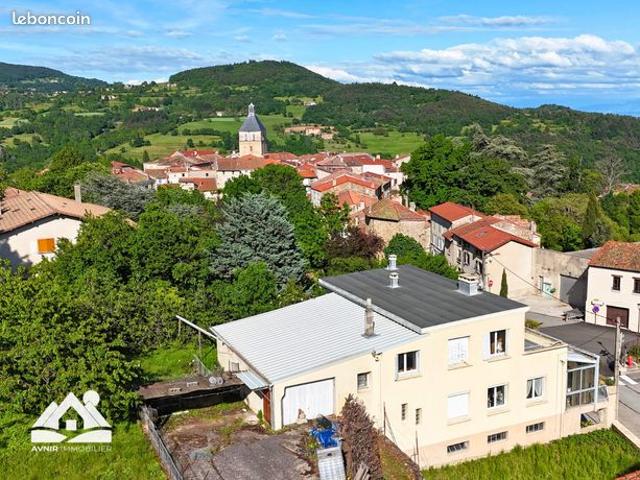 Maison 8 pièces 161 m²