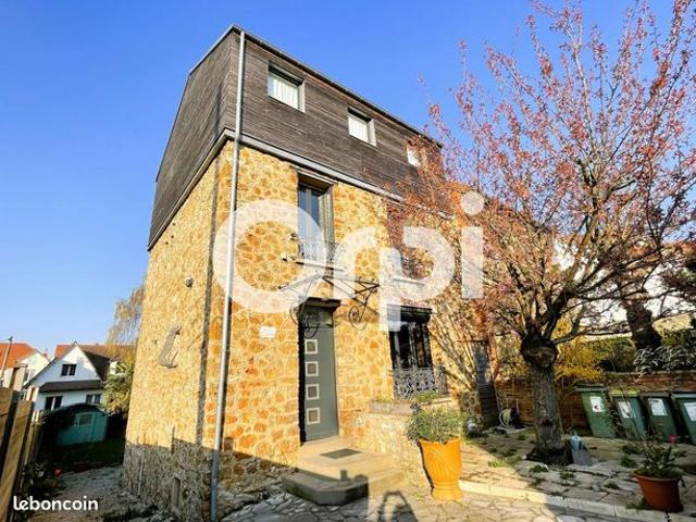 Maison 8 pièces 161 m²