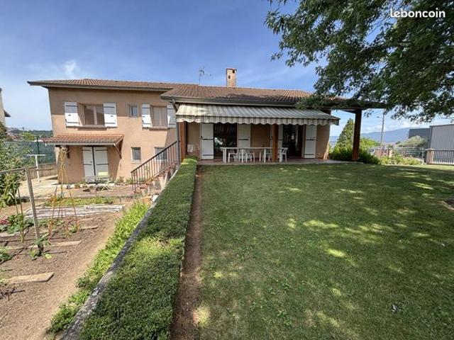 Maison 8 pièces 161 m²