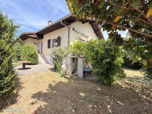Maison 8 pièces 162 m²
