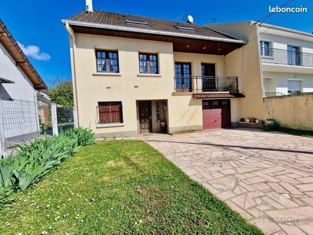 Maison 8 pièces 162 m²